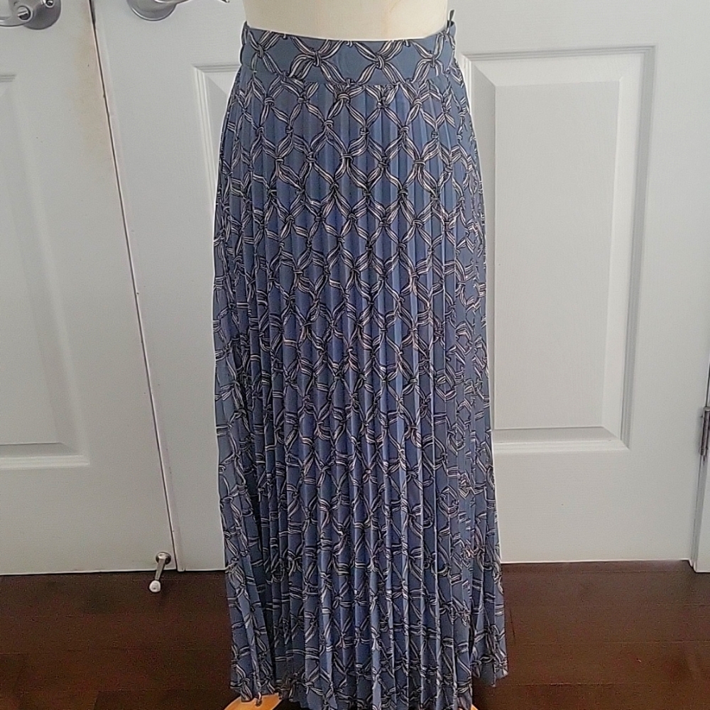 Patterned maxi skirt